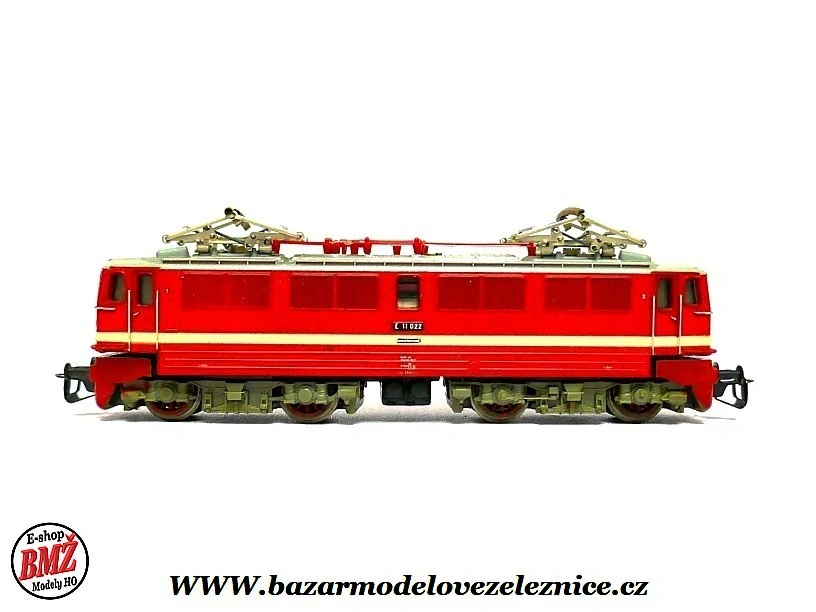 BTTB - Elektrická lokomotiva E 11 022 DR - TT