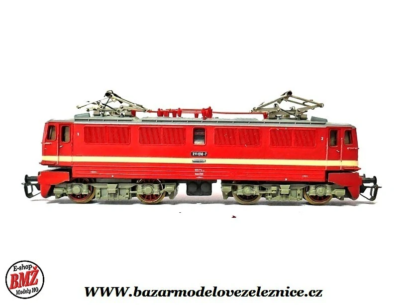 BTTB - Elektrická lokomotiva BR 211 018 DR - TT