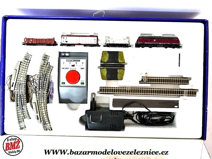 Fleischmann - DCC - Set s Dieselovou lokomotivou BR 218 DB + 3 vozy N