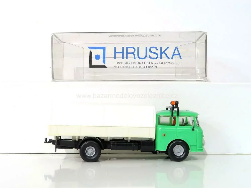 Hruska - ŠKODA plachta - HO