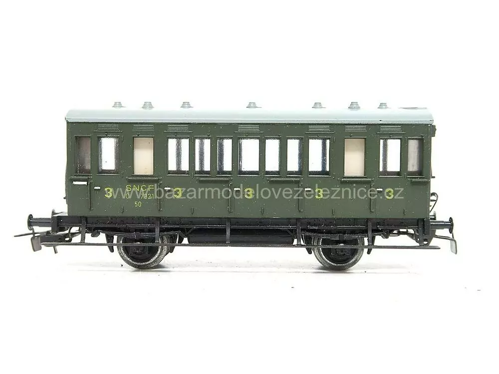 Piko DDR - Osobní vůz SNCF 3 Tř. - HO