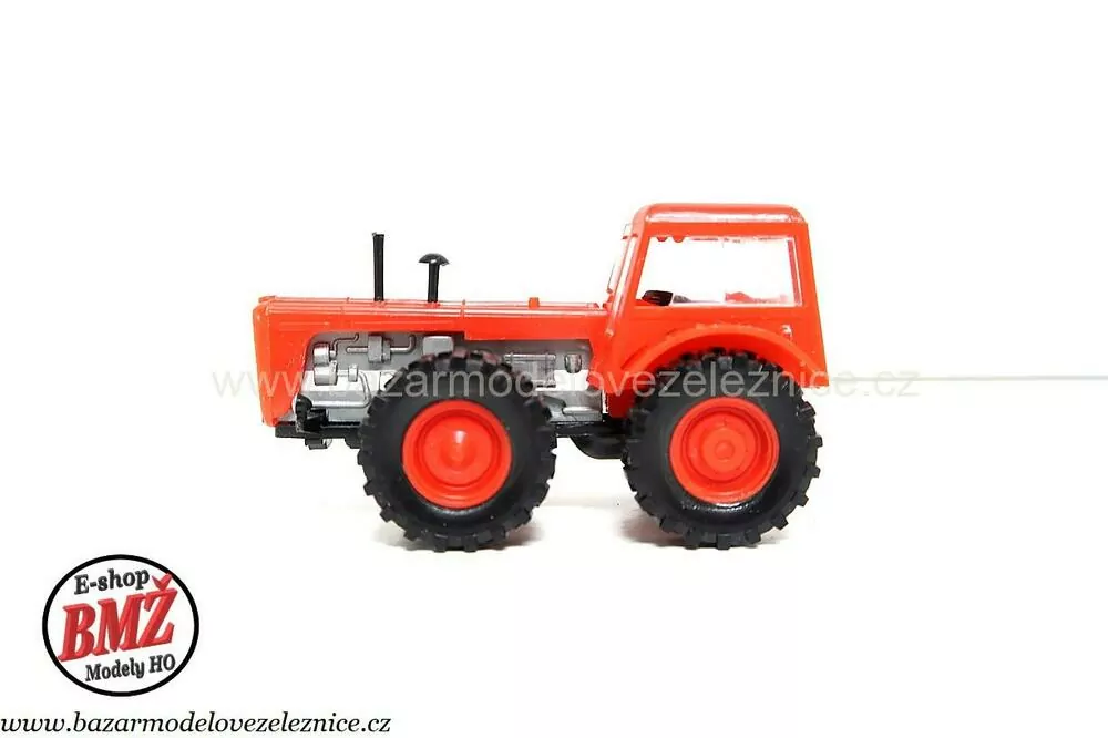 VEB - Traktor D 4 K - HO