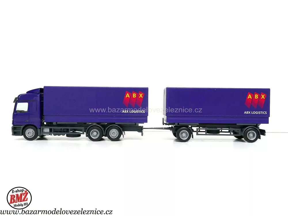 Herpa - Mercedes s přívěsem  -  HO