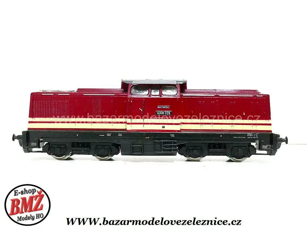PIKO DDR - DC  - Dieselová lokomotiva V 100 028  DR - HO