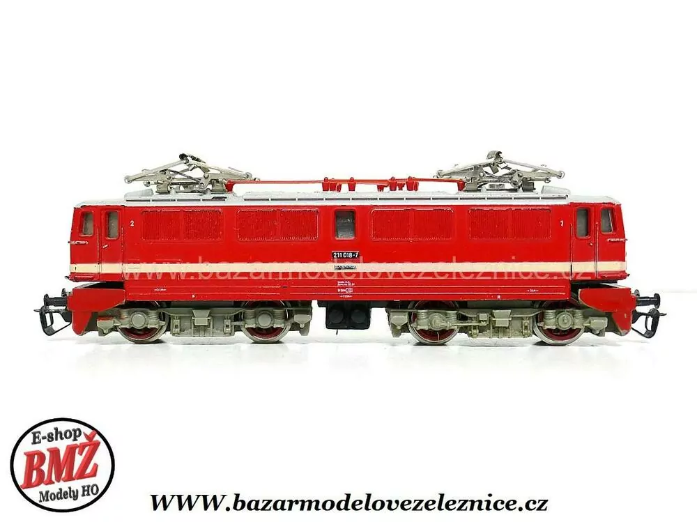 BTTB - Elektrická lokomotiva E 11 018 DR - TT