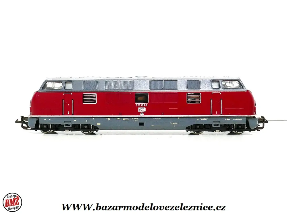 BTTB - Dieselová lokomotiva BR 221 139 DB - TT