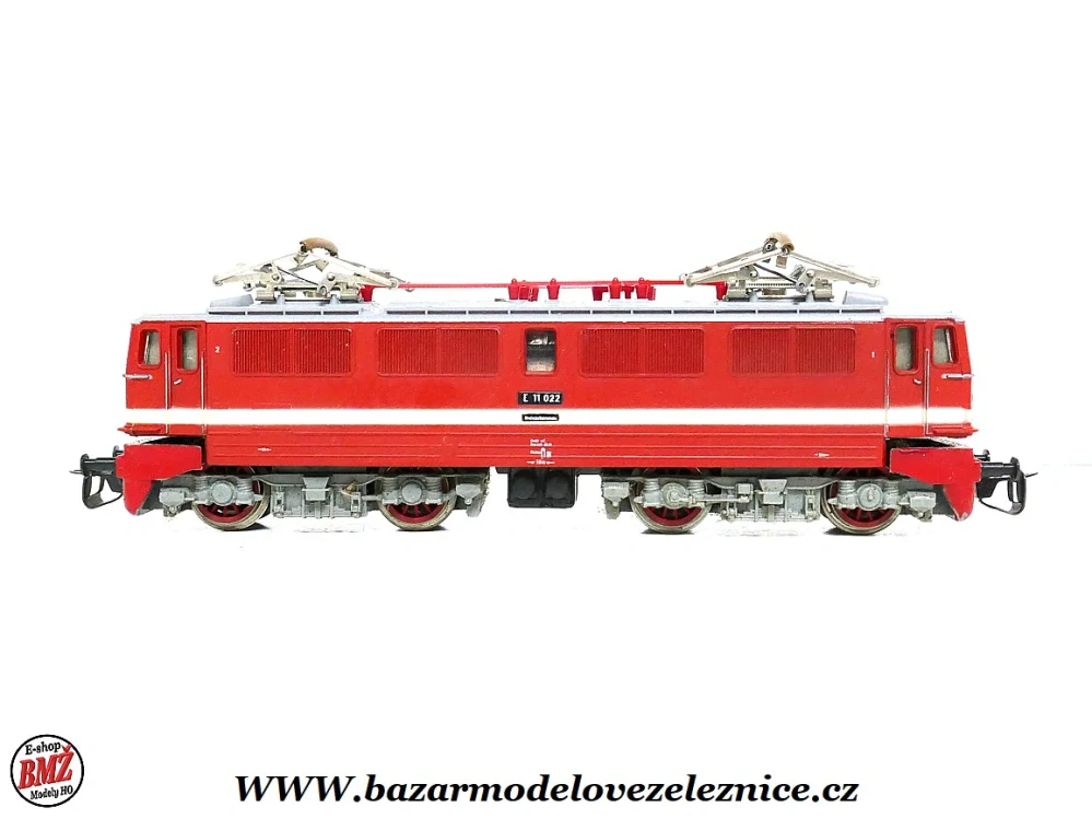 BTTB - Elektrická lokomotiva E 11 022 DR - TT