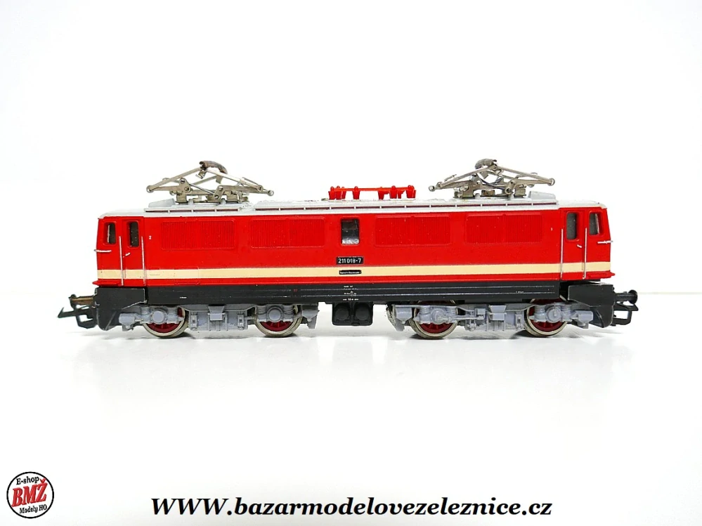 Zeuke - Elektrická lokomotiva BR 211 010 DR - TT