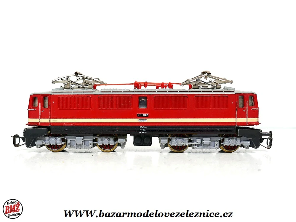BTTB - Elektrická lokomotiva E 11 022 DR - TT