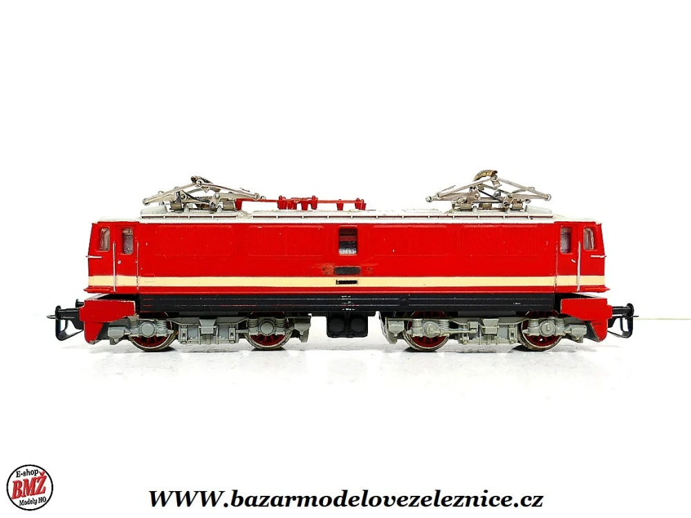 BTTB - Elektrická lokomotiva BR 211 018 DR - TT