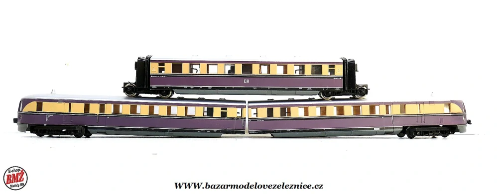 Gutzold - DC - Motorová souprava  SVT 137 DR 3 dílná - HO