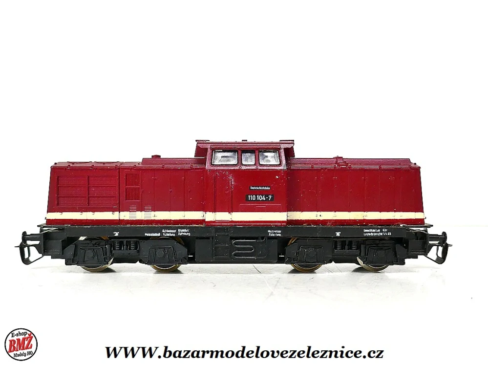 BTTB - Dieselová lokomotiva BR 110 104 DR - TT