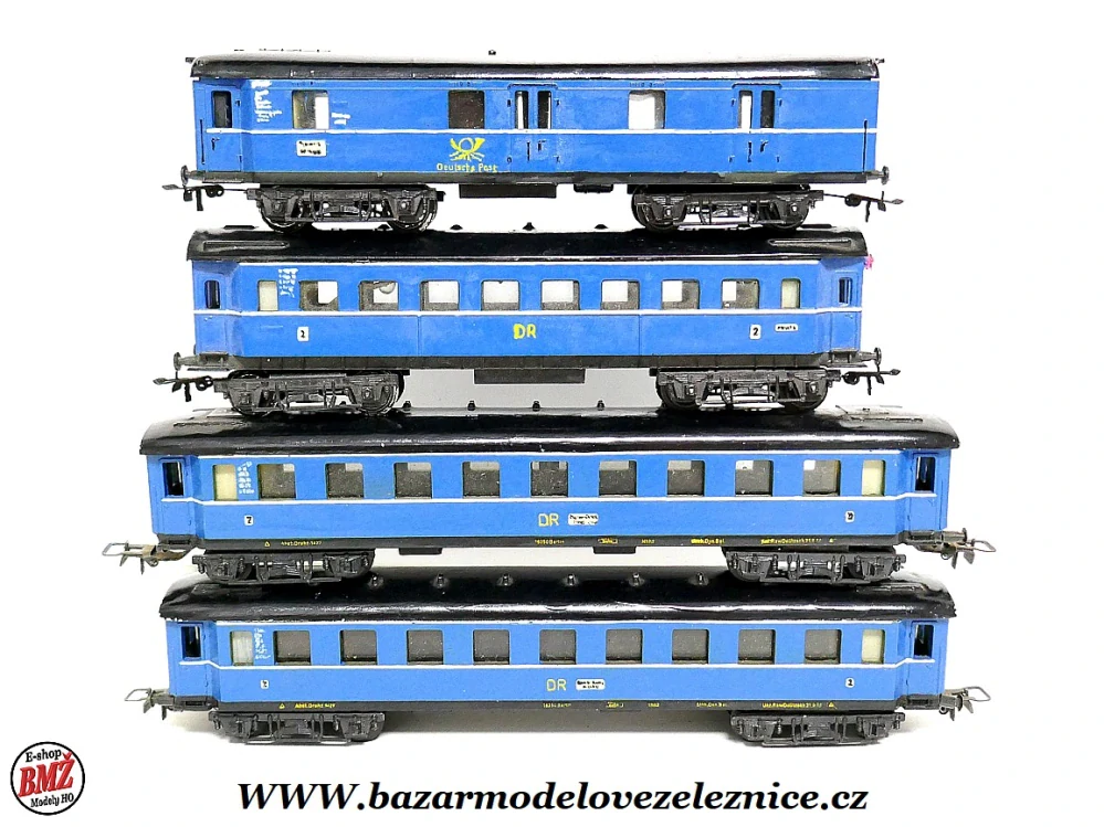 Piko DDR - Set 4 osobních vozů DR - HO