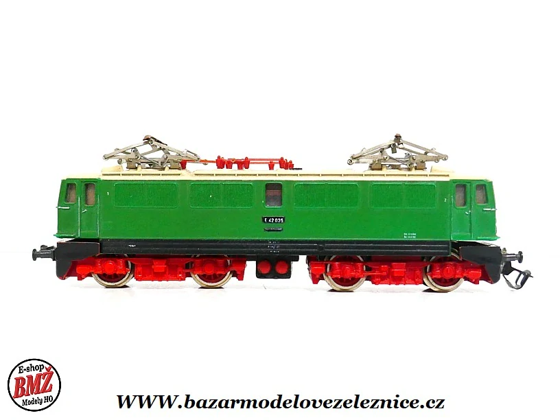 Zeuke - Elektrická lokomotiva BR 242 035 DR - TT