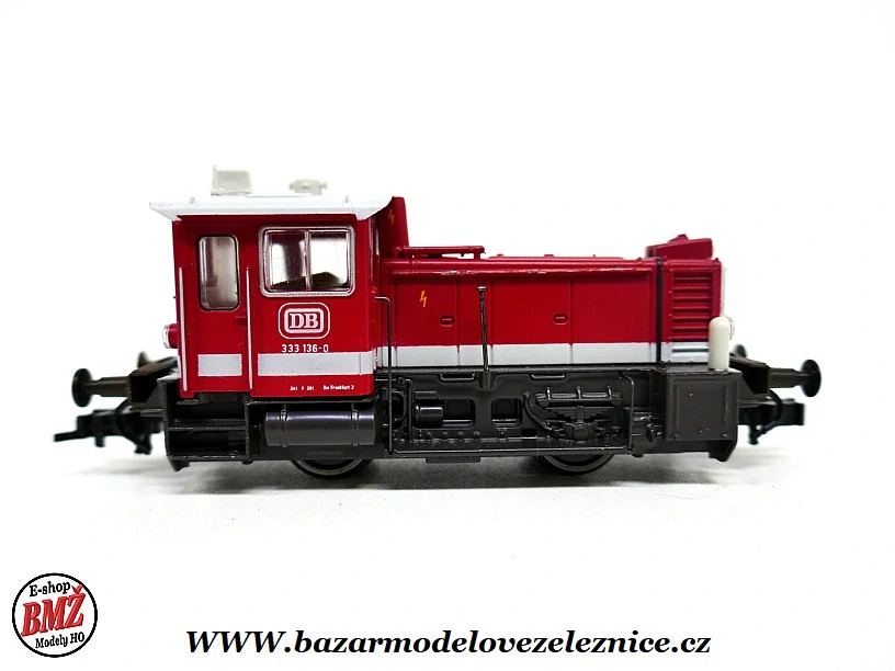 Roco - DC - BR 333 + 3 vozy - HO