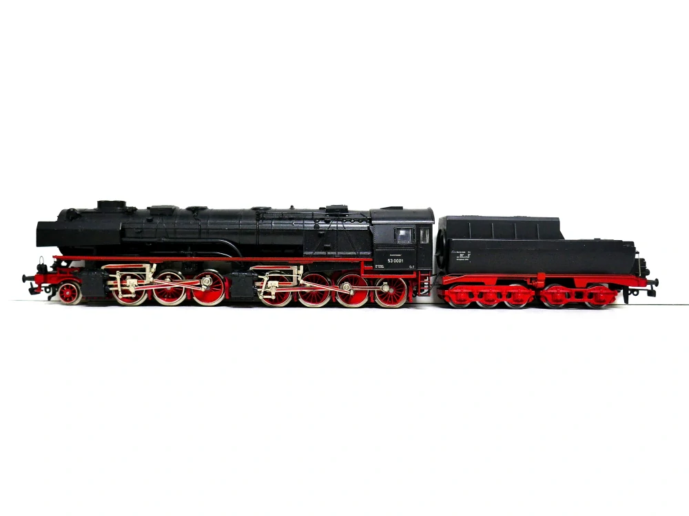 Marklin Hamo - DC - Parní lokomotiva BR 53 0001 DR - HO