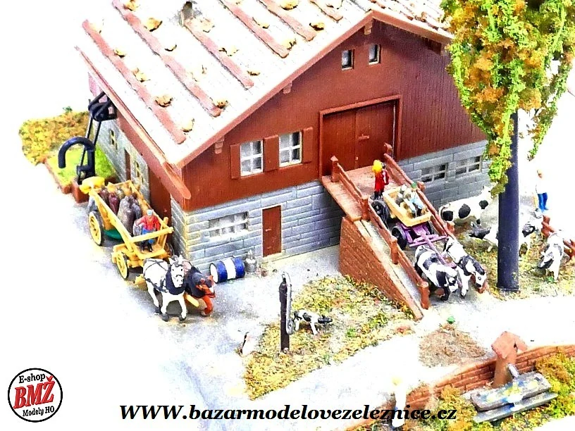 Faller - Řadový dům + figurky - N