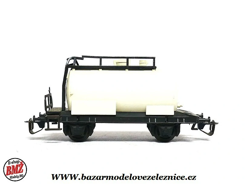 BTTB - Cisternový vůz bílý - TT
