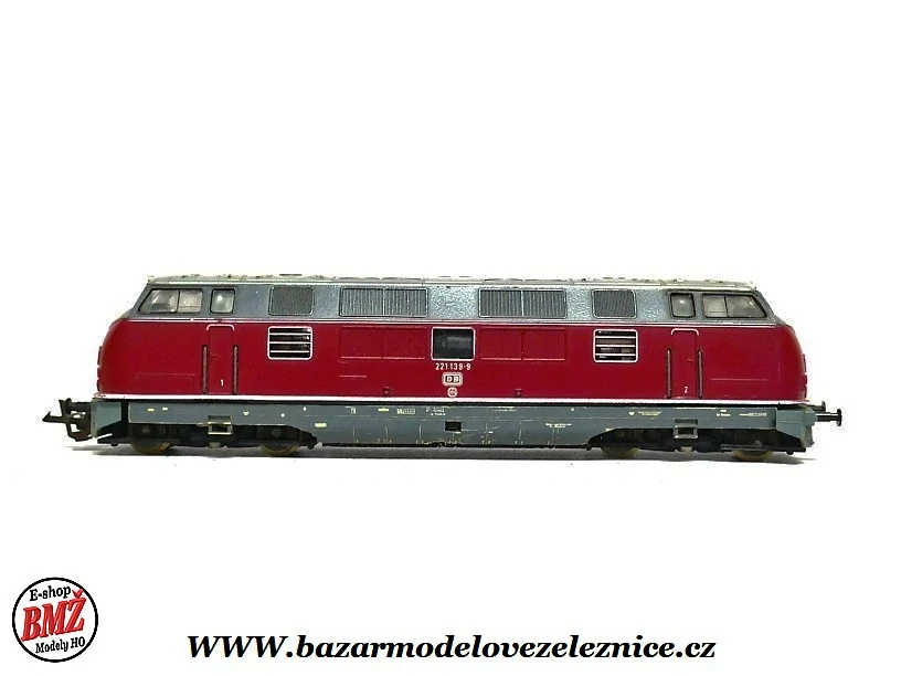 BTTB - Dieselová lokomotiva BR 221 139 DB - TT