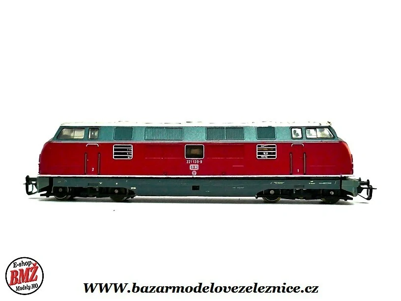 BTTB - Dieselová lokomotiva BR 221 DB - TT