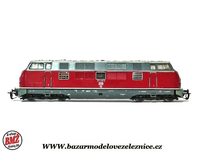 BTTB - Dieselová lokomotiva BR 221 139 DB - TT