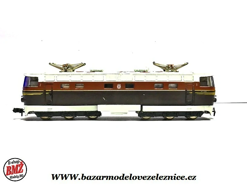 Piko DDR - DC - Elektrická lokomotiva ЧC4 092 CCCP - N