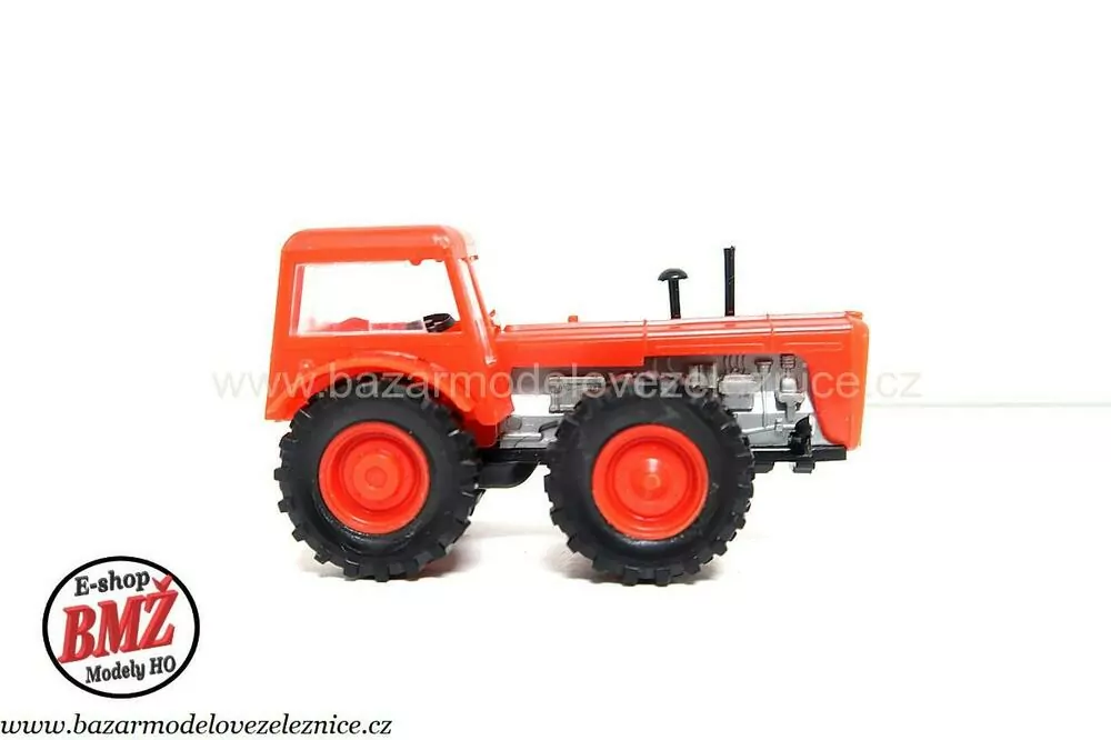 VEB - Traktor D 4 K - HO