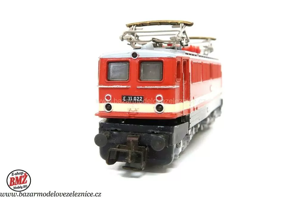 BTTB - Elektrická lokomotiva E 11 022 DR - TT