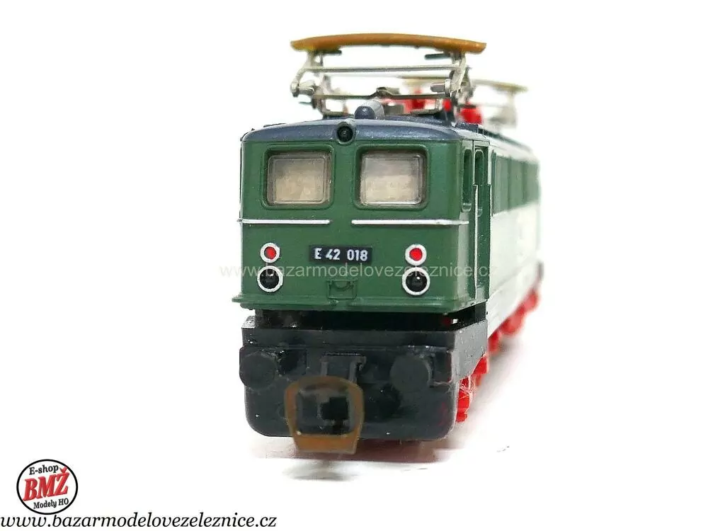 BTTB - Elektrická lokomotiva E 42 018 DR - TT