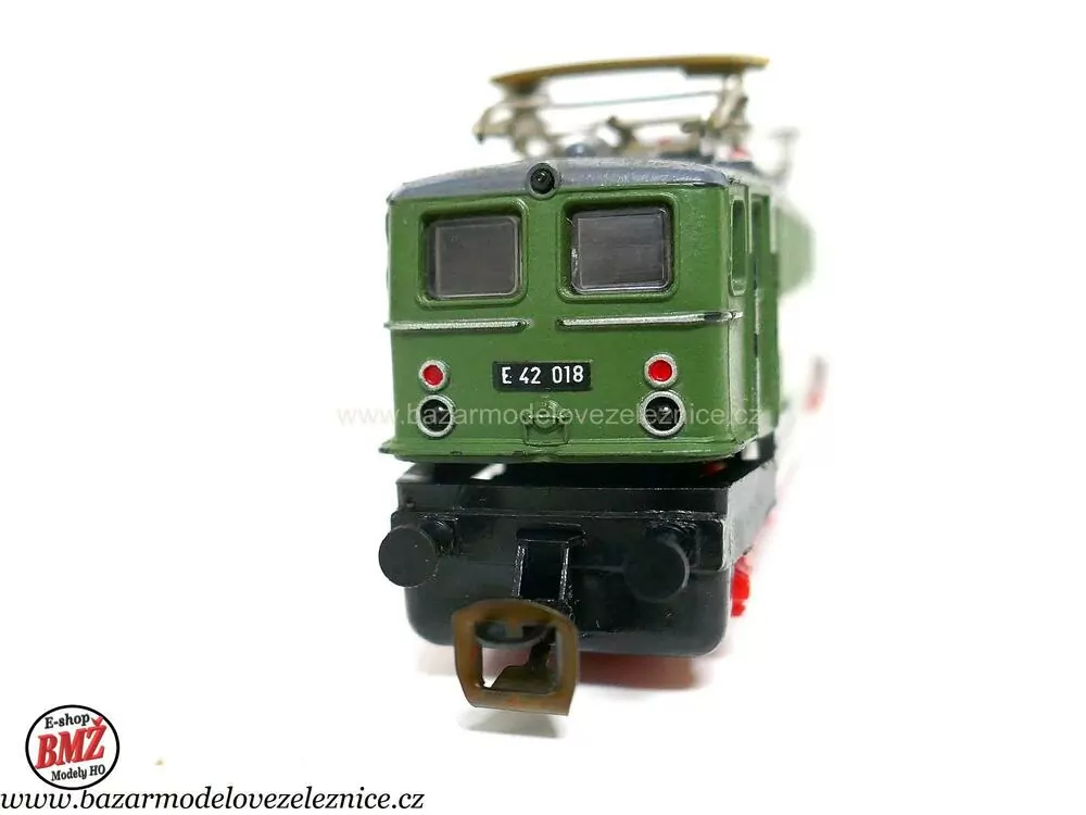 BTTB - Elektrická lokomotiva E 42 018 DR - TT