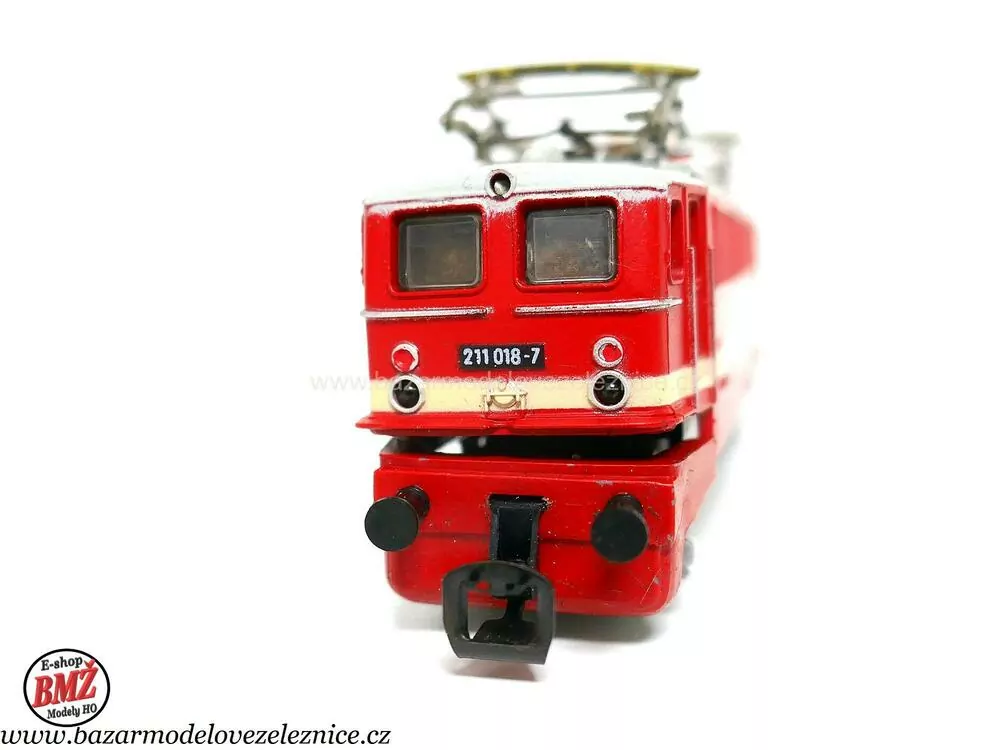 BTTB - Elektrická lokomotiva BR 211 018 DR - TT