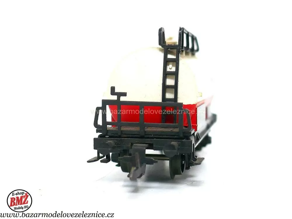 BTTB - Cisternový vůz Mobil SJ - TT