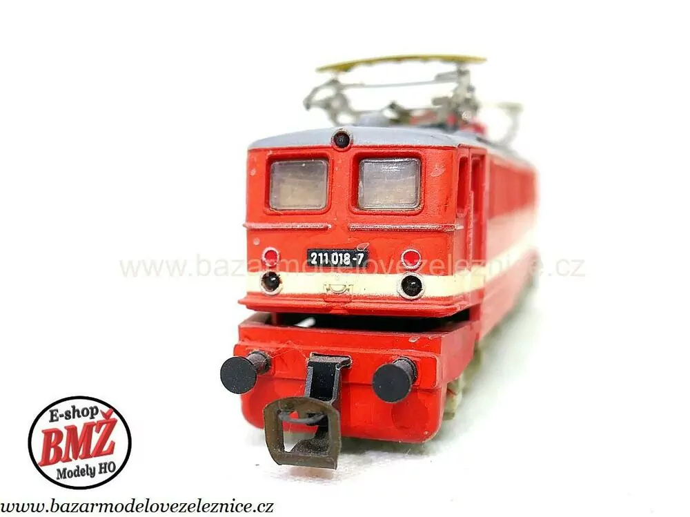 BTTB - Elektrická lokomotiva BR 211 018 DR - TT