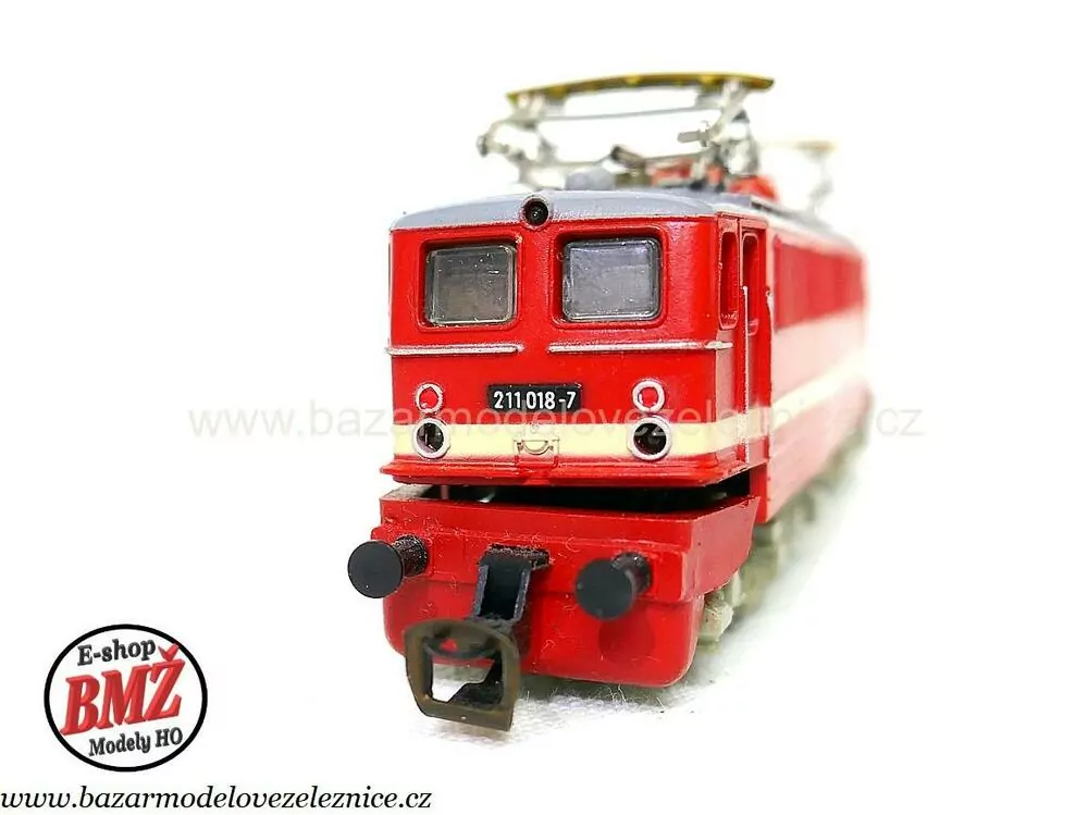 BTTB - Elektrická lokomotiva BR 211 018 DR - TT