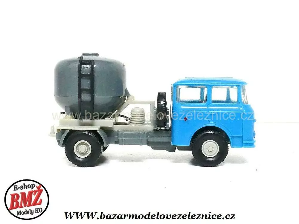 Hruska - ŠKODA na cement - HO