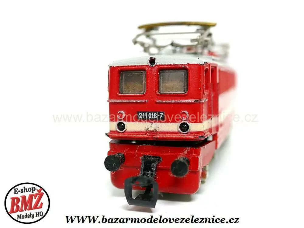 BTTB - Elektrická lokomotiva E 11 018 DR - TT