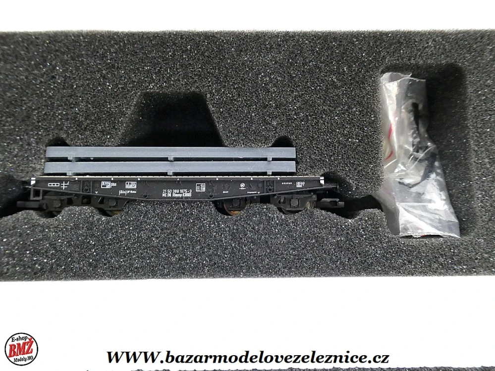 Roco - DCC - Set BR 132 DR + 3 nákl. vozy - TT
