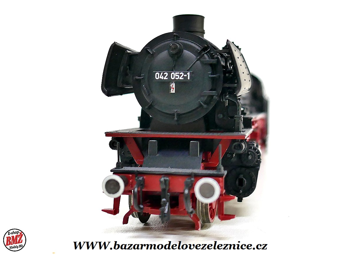 Roco - DC - Parní lokomotiva BR 42 052 DB- HO