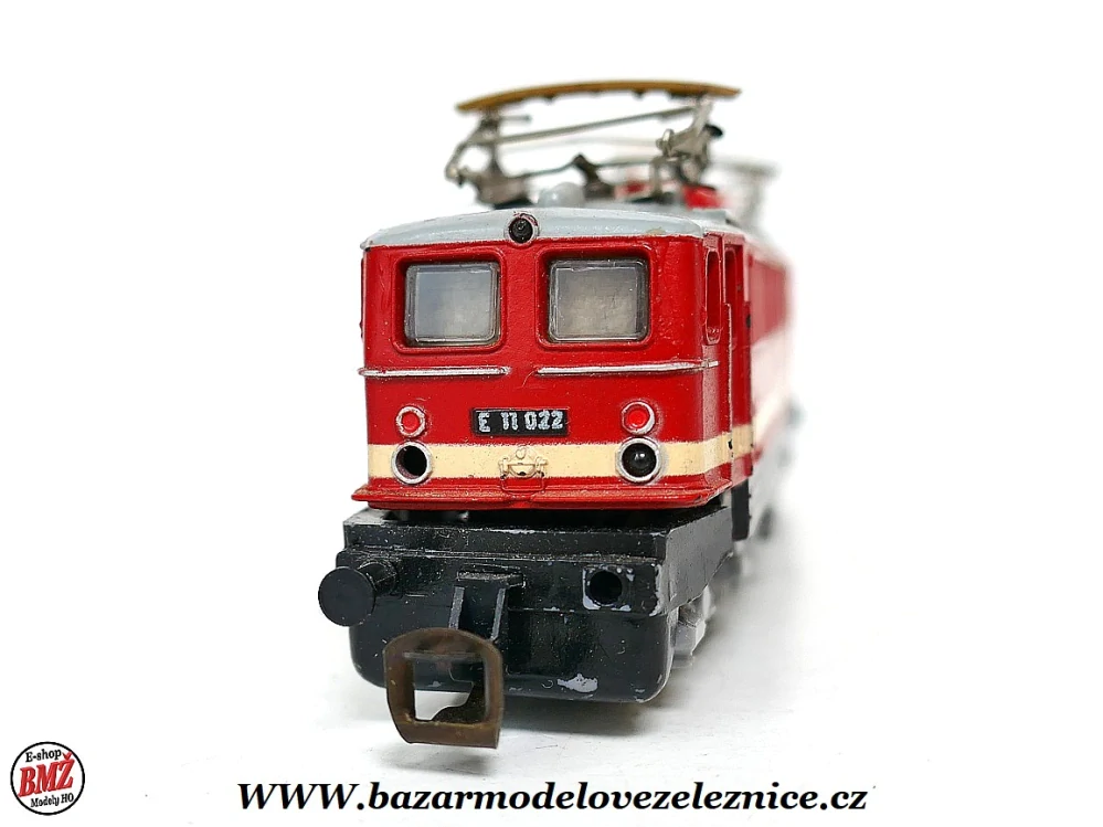 BTTB - Elektrická lokomotiva E 11 022 DR - TT