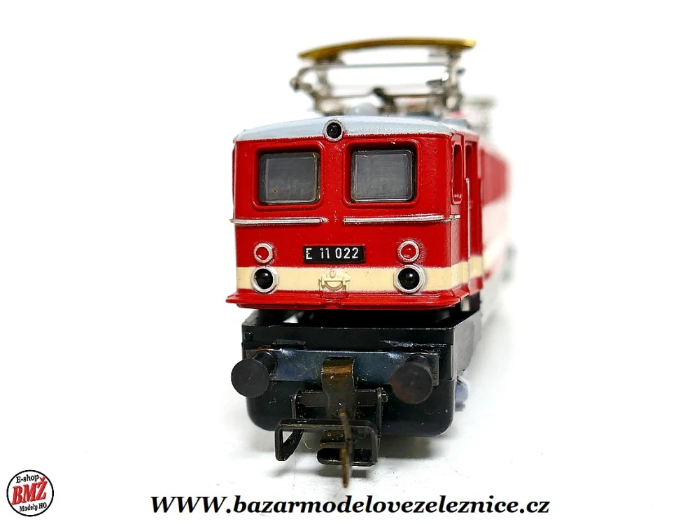 BTTB - Elektrická lokomotiva E 11 022 DR - TT