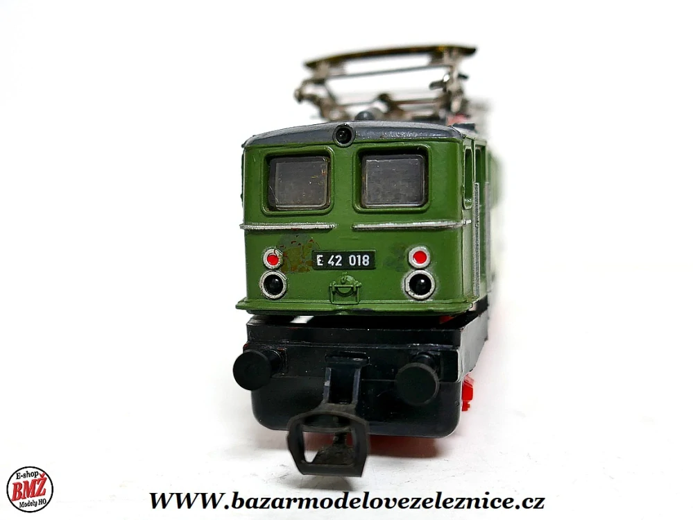 BTTB - Elektrická lokomotiva E 42 018 DR - TT