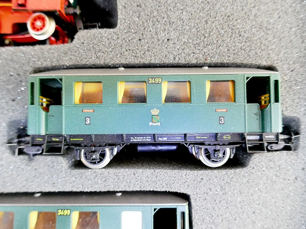 Piko DDR - DC - Set s BR 75 SASKO + 3 Os. vozy - HO
