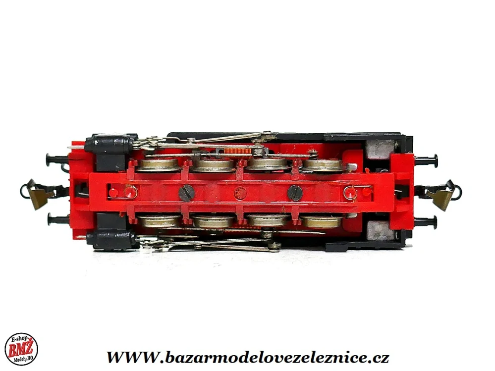 BTTB - Set BR 92 DR + 3 os. vozy - TT