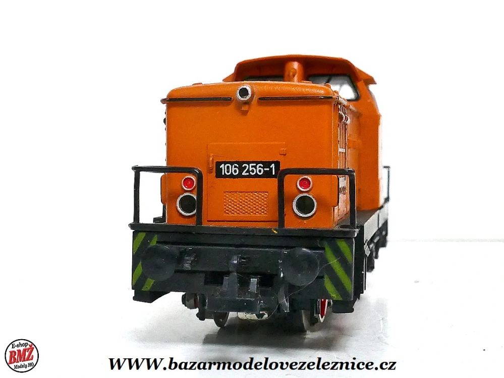 Piko DDR - DC - Dieselová lokomotiva BR 106 256 DR - HO