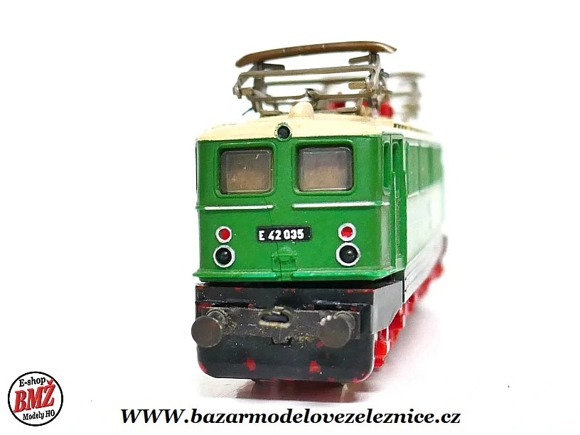 Zeuke - Elektrická lokomotiva BR 242 035 DR - TT
