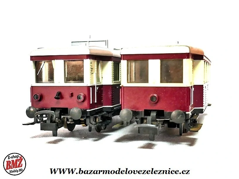 Trix - DC - Motorová souprava VT 135 DRG - HO
