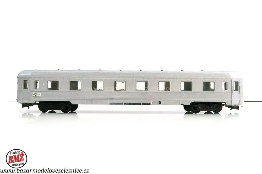 Piko DDR - DC - Set s elektrickou lokomotivou BR 211 DR + 3 vozy osobní - HO
