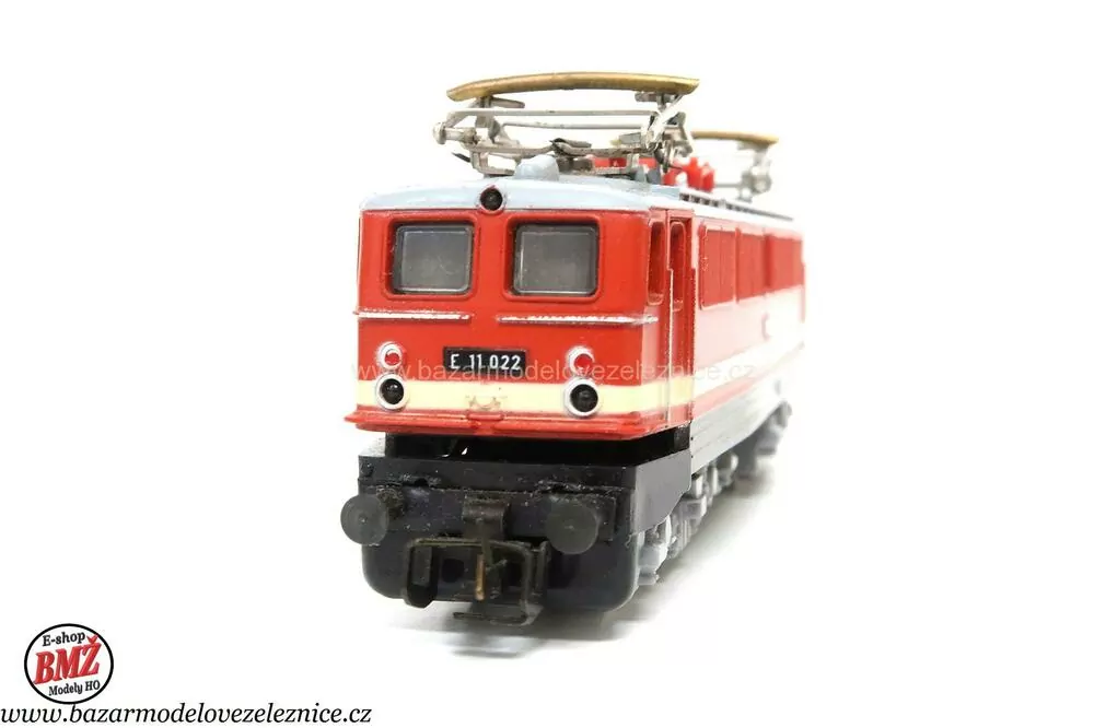 BTTB - Elektrická lokomotiva E 11 022 DR - TT