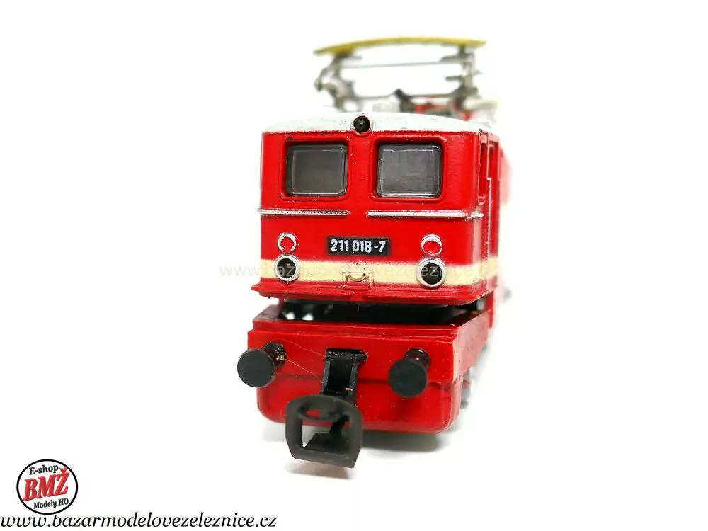 BTTB - Elektrická lokomotiva BR 211 018 DR - TT