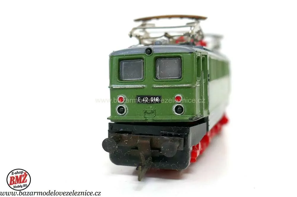 BTTB - Elektrická lokomotiva E 42 018 DR - TT